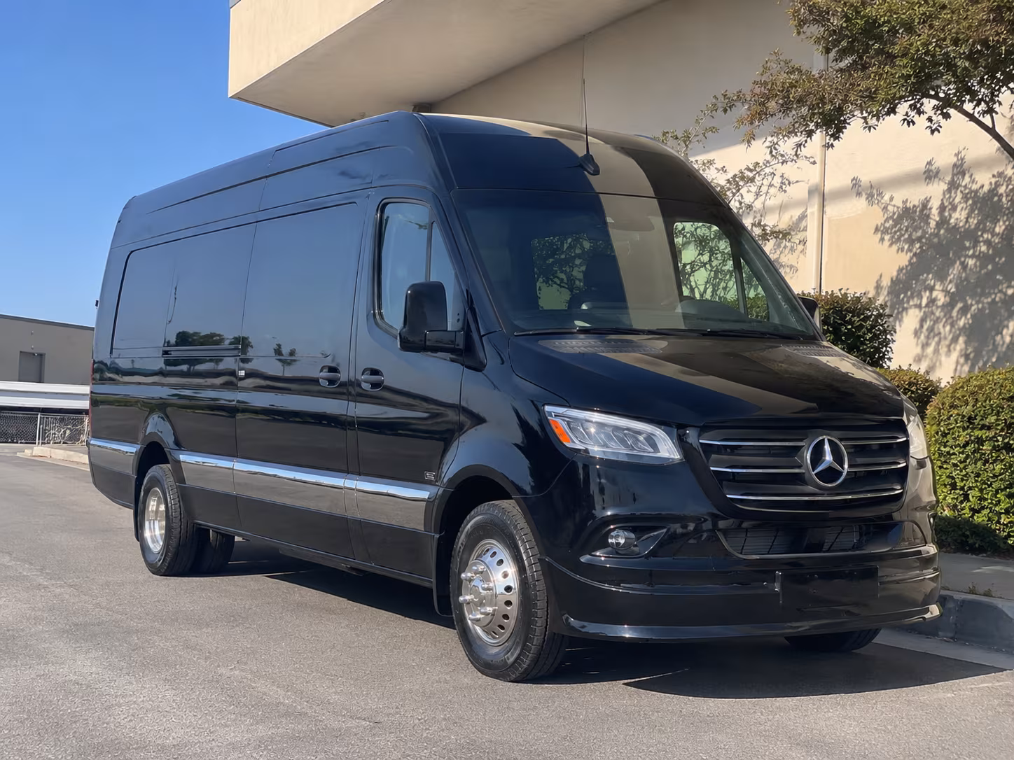 bus rental options for new braunfels trips
