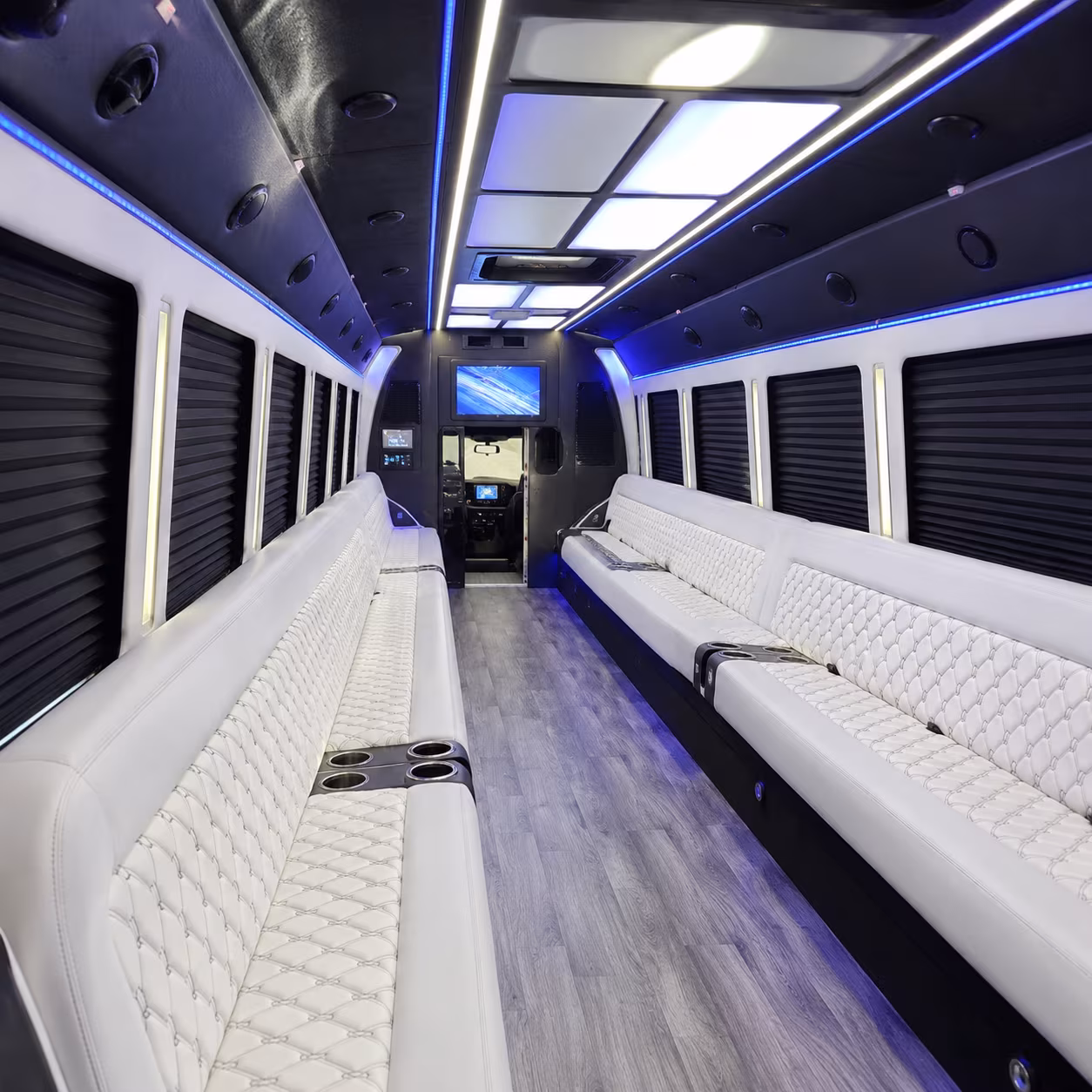 bus rentals for corporate groups visiting canyon lake and gruene