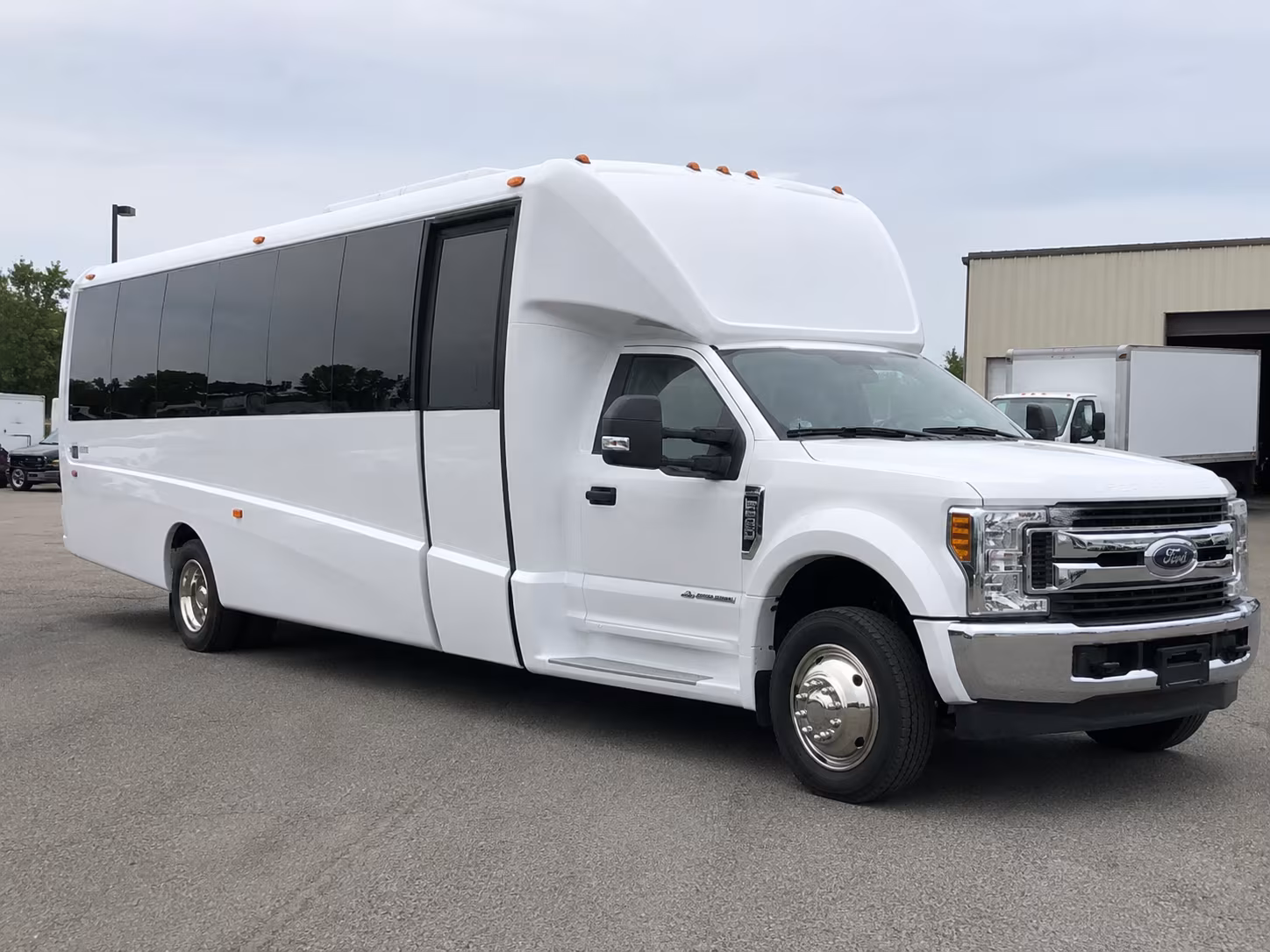find and book transportation for your next airport transfer 2
