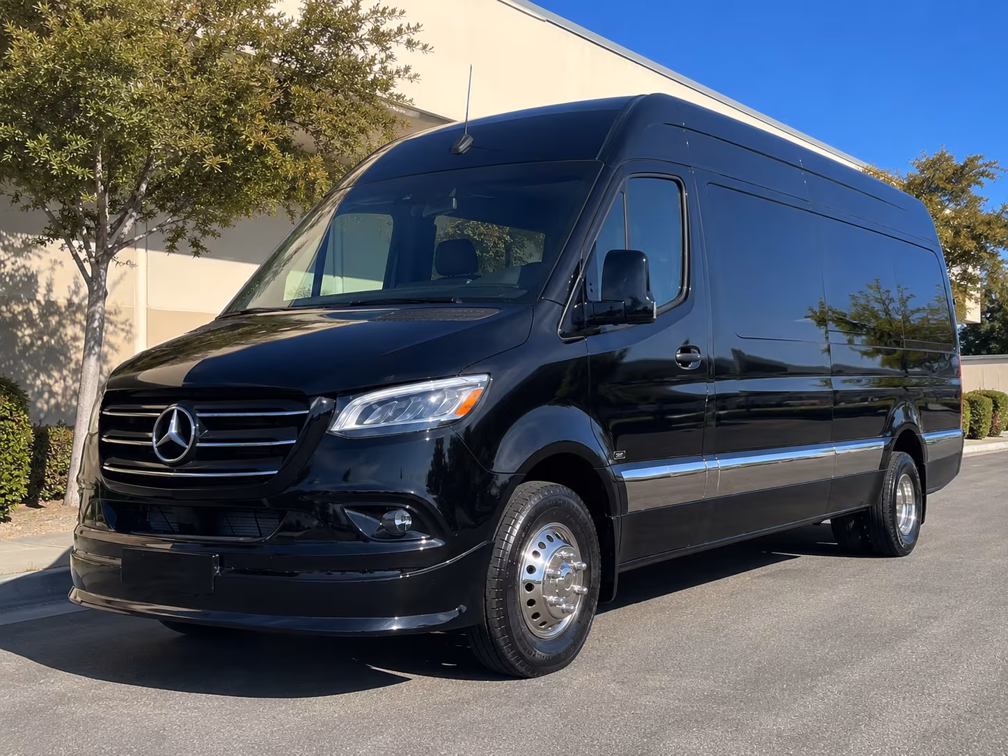 find and book transportation for your next prom 5