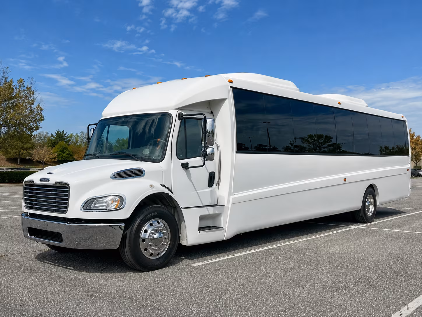 new braunfels 30 passenger party bus