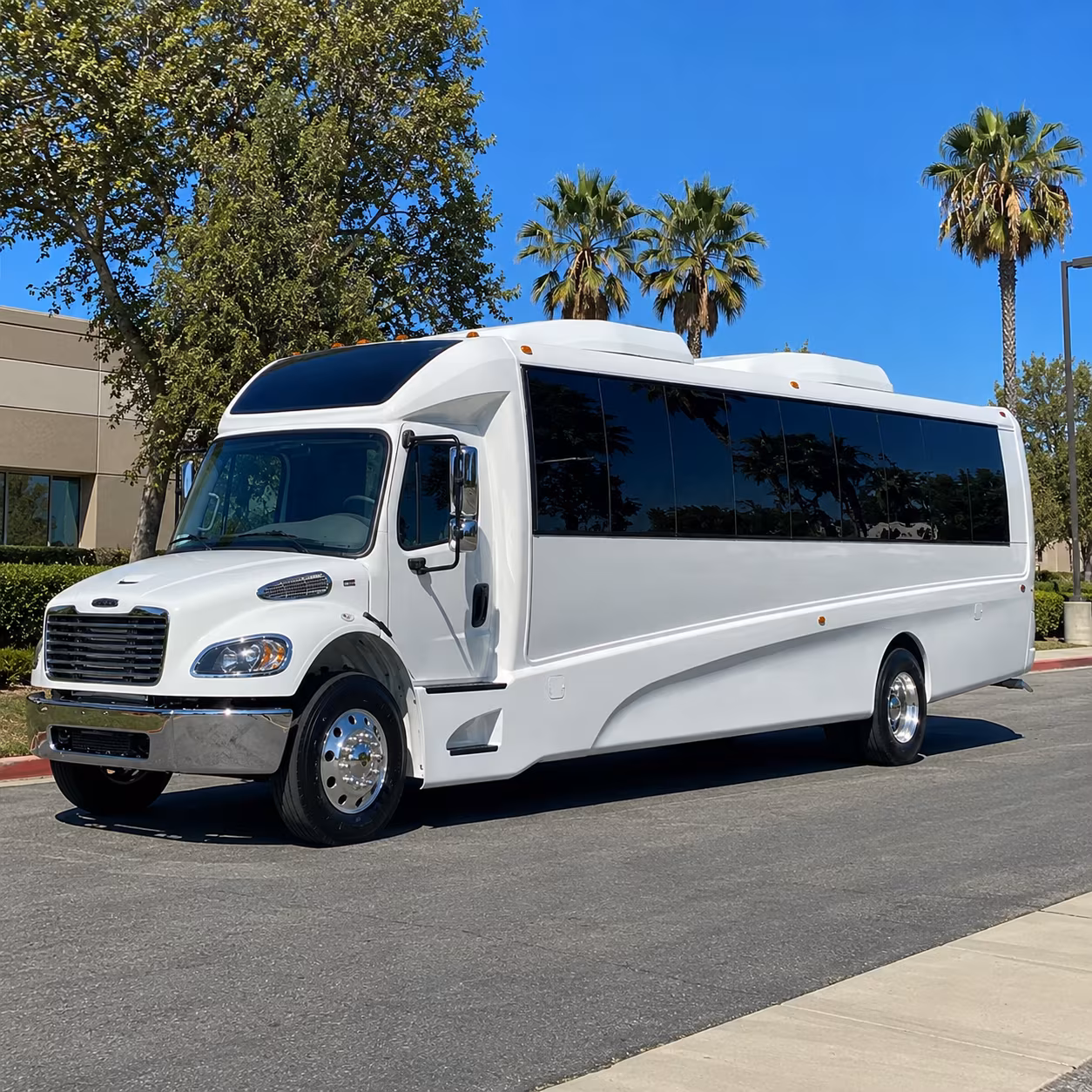 new braunfels 35 passenger minibus