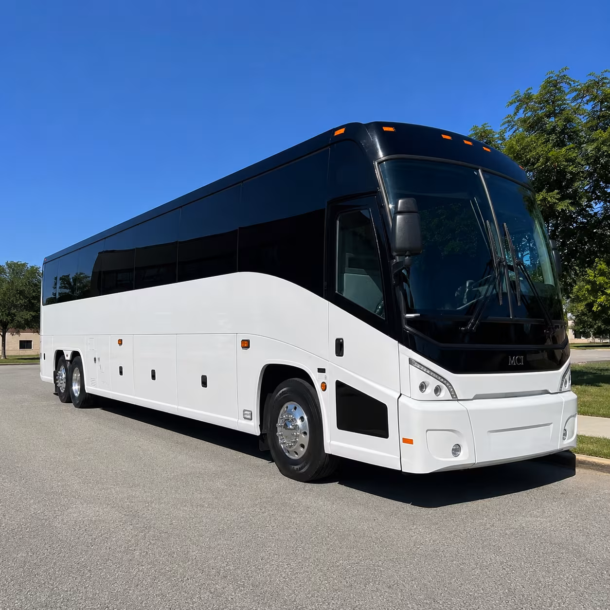 new braunfels 40 passenger charter bus