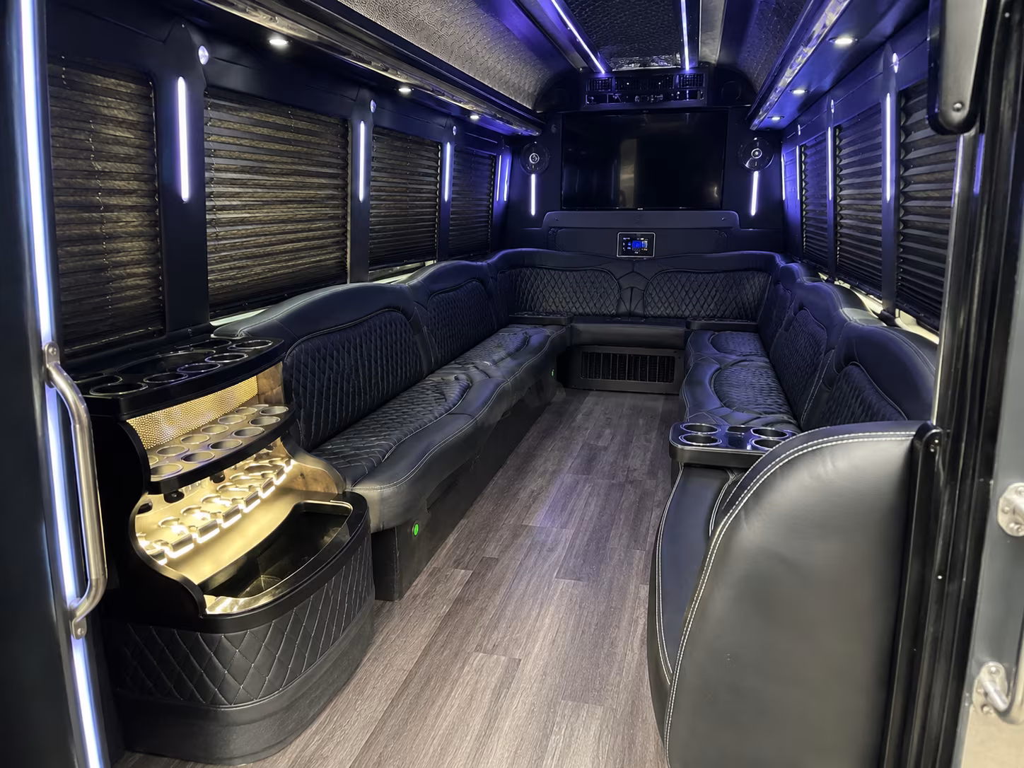 wine festival bus rentals to wurstfest and hill country events